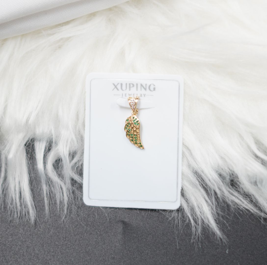 DIJE ALAS DORADO PIEDRAS VERDES