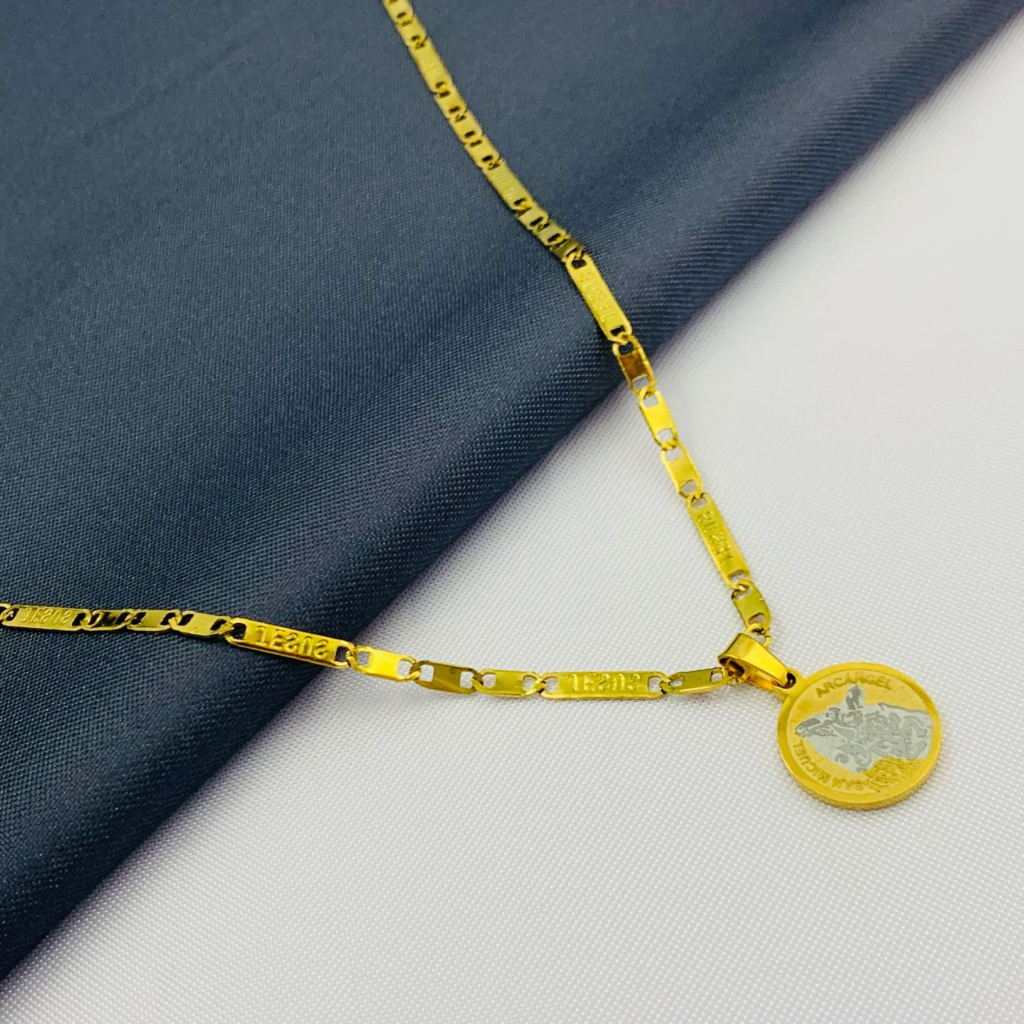 DUO CADENA BICOLOR DIJE ARCANGEL